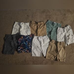 8 Pairs of Old Navy Boy's Size 8 Shorts